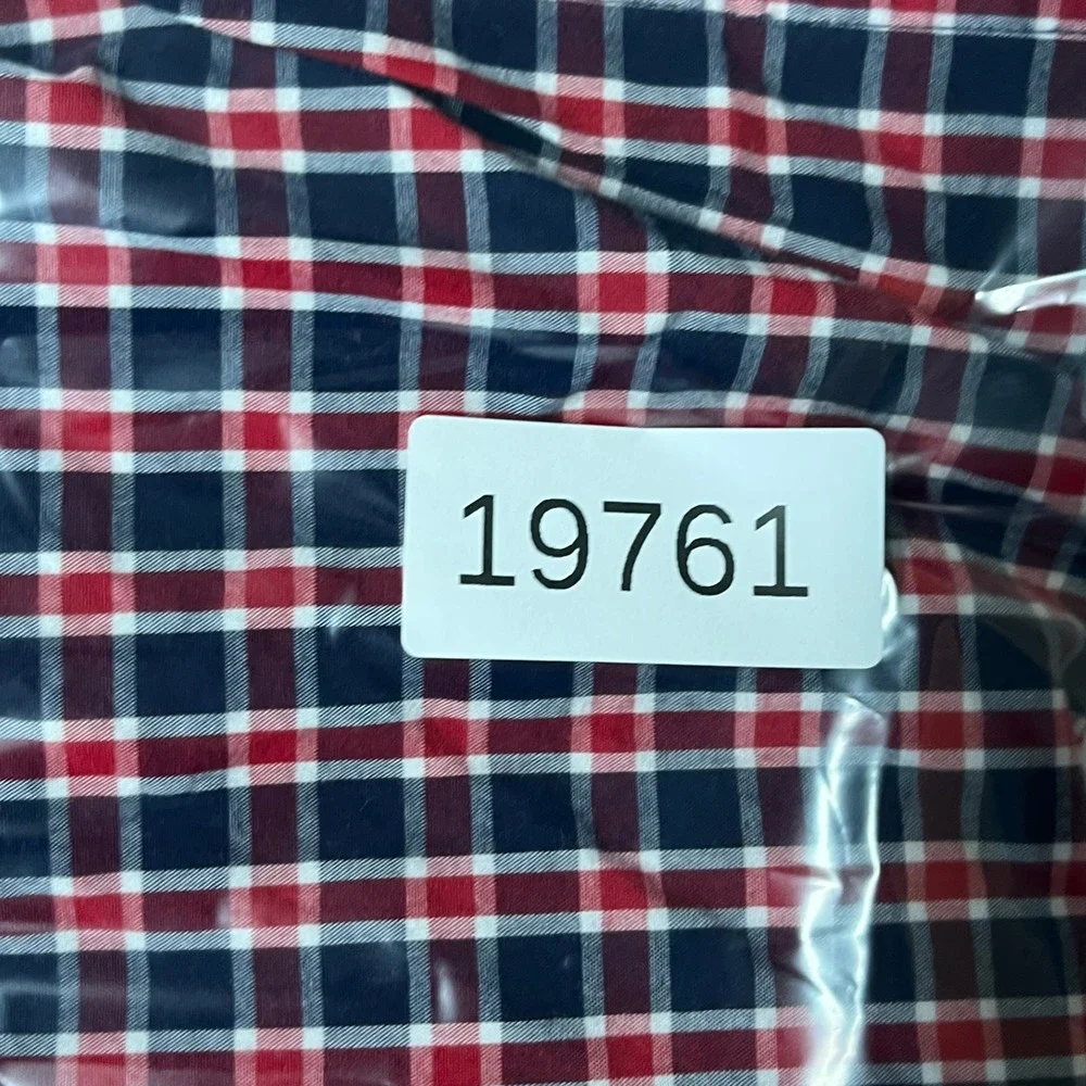 Banana Republic Button Up Shirt Mens M Red White Blue Plaid Oxford Classic